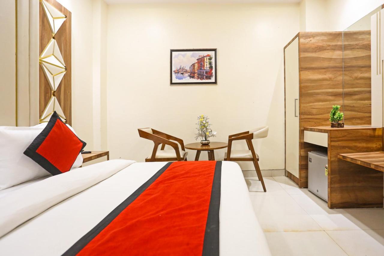 Frank Stay-Newly Built Worth -2Mins Walk From Rk Ashram Metro Satation Nova Deli Exterior foto